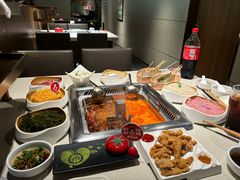 -海底捞火锅鲜切牛肉主题店(长寿路店)