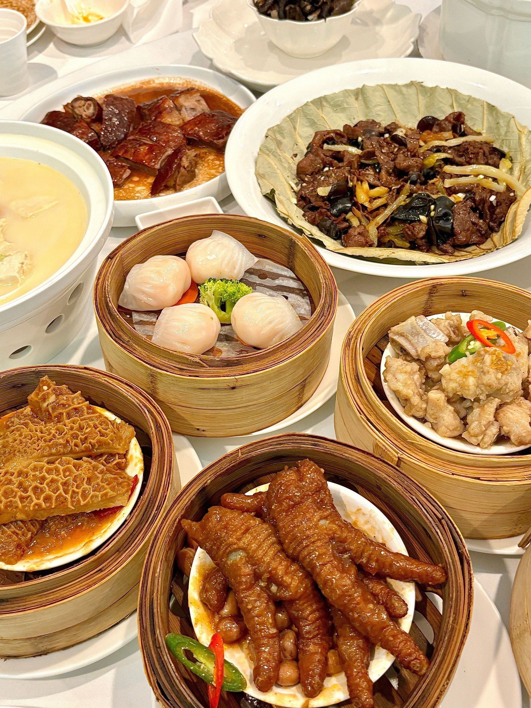 早上不想吃酒店的🍳早餐 选了附近这家🍵广式茶餐厅