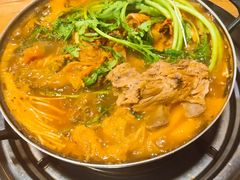 -喇喇排骨火锅·传统韩式脊骨汤(望京西园总店)