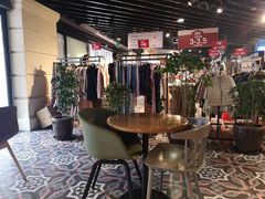 -Wagas沃歌斯(百盛优客店)