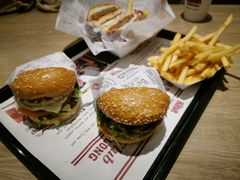 -The Habit Burger Grill 哈比特汉堡(爱琴海店)