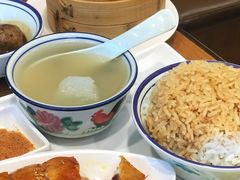 -彩虹站·香港烧腊茶餐厅