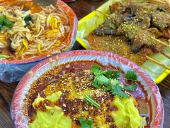 -嘎嘎香·大茶缸麻辣烫