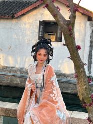 -一揽芳华汉服旗袍体验馆(拙政园店)