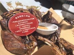 -东口码头·烧鸽子·鱼头泡饼·地方菜(金鹰悦城店)