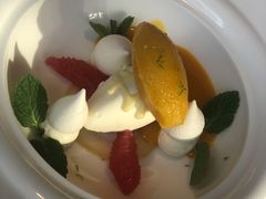 手工冰淇淋配季节水果-蝶舍·MAISON PAPILLON