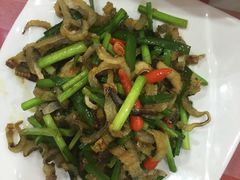 -鲁班小馆(政四街店)