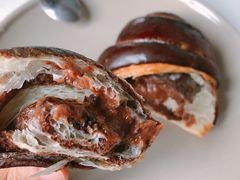 巧克力羊角面包-巴黎贝甜(五道口店)