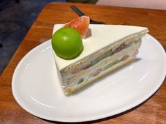 葡萄无花果奶油蛋糕-black rainbow coffee