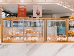 面包甜点陈列柜-爱上甜蜜蜜(田盛街店)