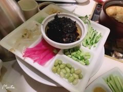 老北京炸酱面-京味斋·北京烤鸭(北京南站洋桥店)
