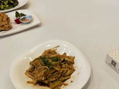 -老船夫婚宴婚庆会馆(延吉路店)