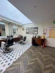 -理昂男士理发店 Barber shop