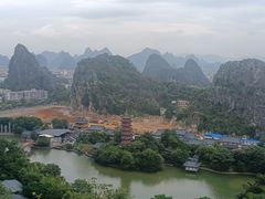 -叠彩山景区