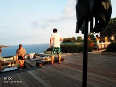 -瑰丽酒店·海吧·天际下午茶·现场DJ·天台酒吧