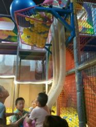 -六月巴士童乐园(抚顺罕王商场店)