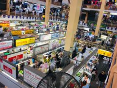 一楼全部都是特产零食-瓦洛洛传统市场