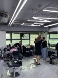 -宫铭烫发染发接发店