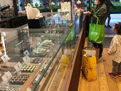 -VENCHI 闻绮(上海佛罗伦萨小镇店)