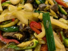 酸菜炒鸡杂-溪悦渔庄(九龙湖店)