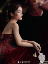 -莫兰迪婚纱摄影