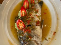 -Chom Cafe and Restaurant