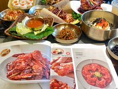 -草家酱蟹炭火烤肉店(珲春南路一店)