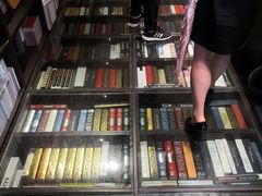 -钟书阁(松江泰晤士小镇店)