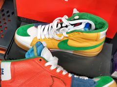 -王府井奥莱临潼小镇(临潼店)