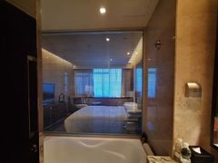 -上海龙之梦万丽酒店