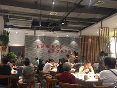 大堂-小牛叔鲜切牛肉·火锅·烤肉自助(公济桥路店)
