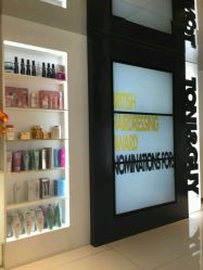 -TONI&GUY