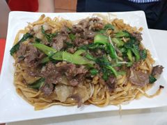 湿炒牛河中-潮泰牛肉火锅 · 创于1992年(车公庙店)