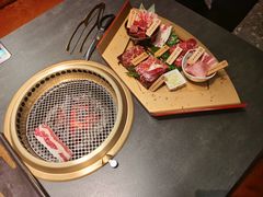 -铭牛烧肉·和牛海鲜自助(高新月牙湖店)