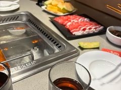 -海底捞火锅(曹安公路店)