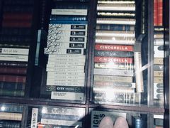 -钟书阁(松江泰晤士小镇店)