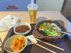 -铁二锅米线童谣洋芋饭(立海大厦店)