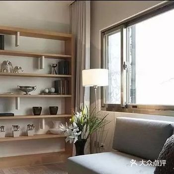 90平两居室装修效果图，这卫生间的设计很机智！