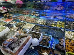 -霞涌市场海鲜摆卖区