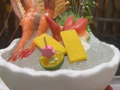 -雍容荟活帝王蟹活龙虾自助(苏宁旗舰店)