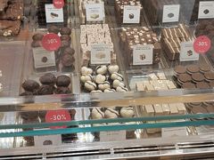 -VENCHI 闻绮(上海佛罗伦萨小镇店)