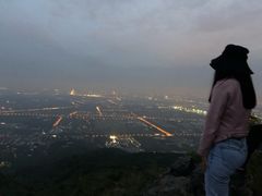 -鬼笑石后山停车场