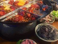 -白乐天毛肚火锅馆(南滨路店)