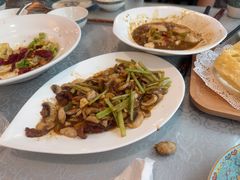 -汗腾格里·风味餐厅(新疆驻京办店)