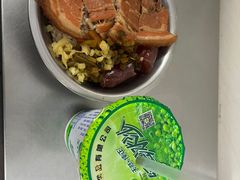 -梁阿婆廿年老牌扣肉糯米饭