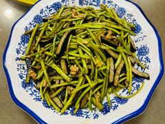 野芦蒿炒臭干-广迎居老正兴菜馆