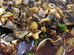 -一品红烧鸭特色川菜(三岔湖店)