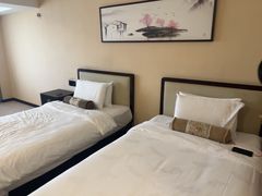 -广东大厦酒店(广州北京路步行街纪念堂地铁站店)