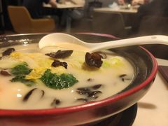 -港丽餐厅(高德置地店)