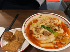 -顺溜·手工刀削面·黑金店(铜锣湾店)